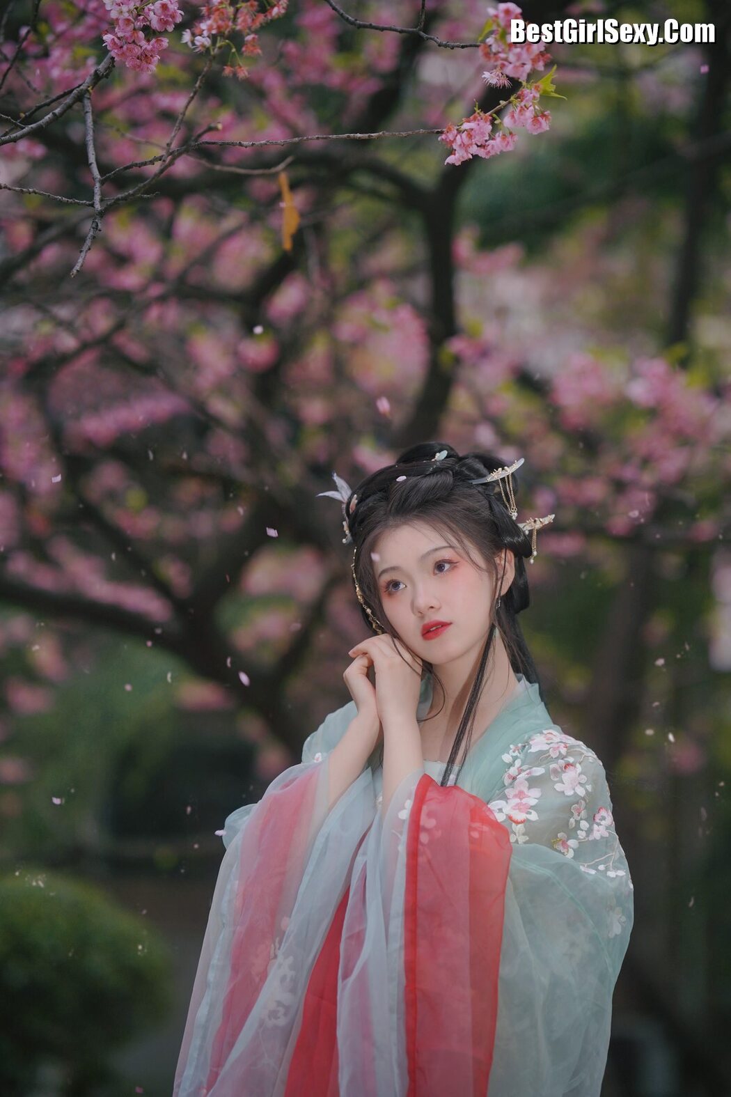 YiTuYu艺图语 Vol.3847 Yue Li