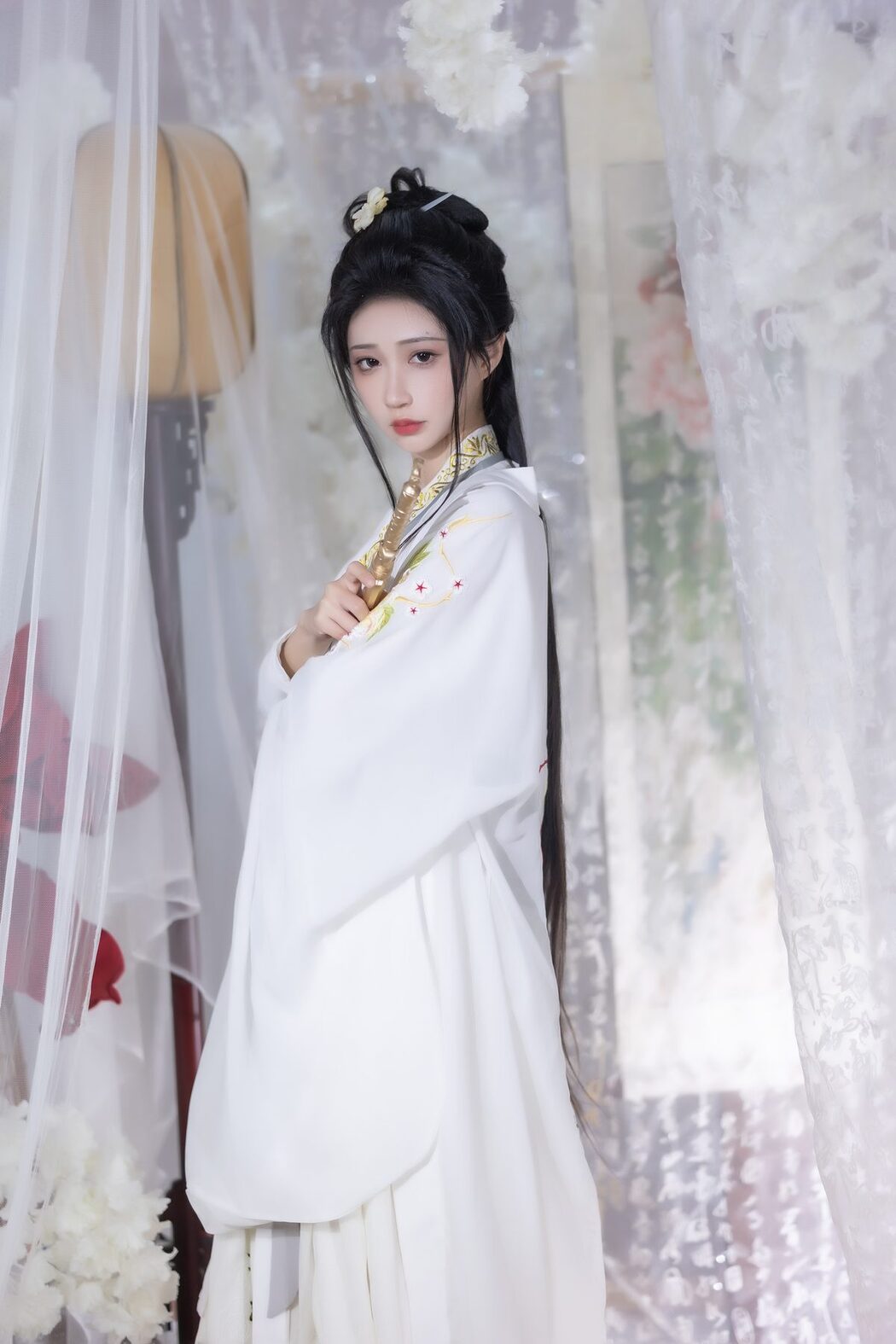 YiTuYu艺图语 Vol.3755 Qi Luo Sheng De Xiao Su Su