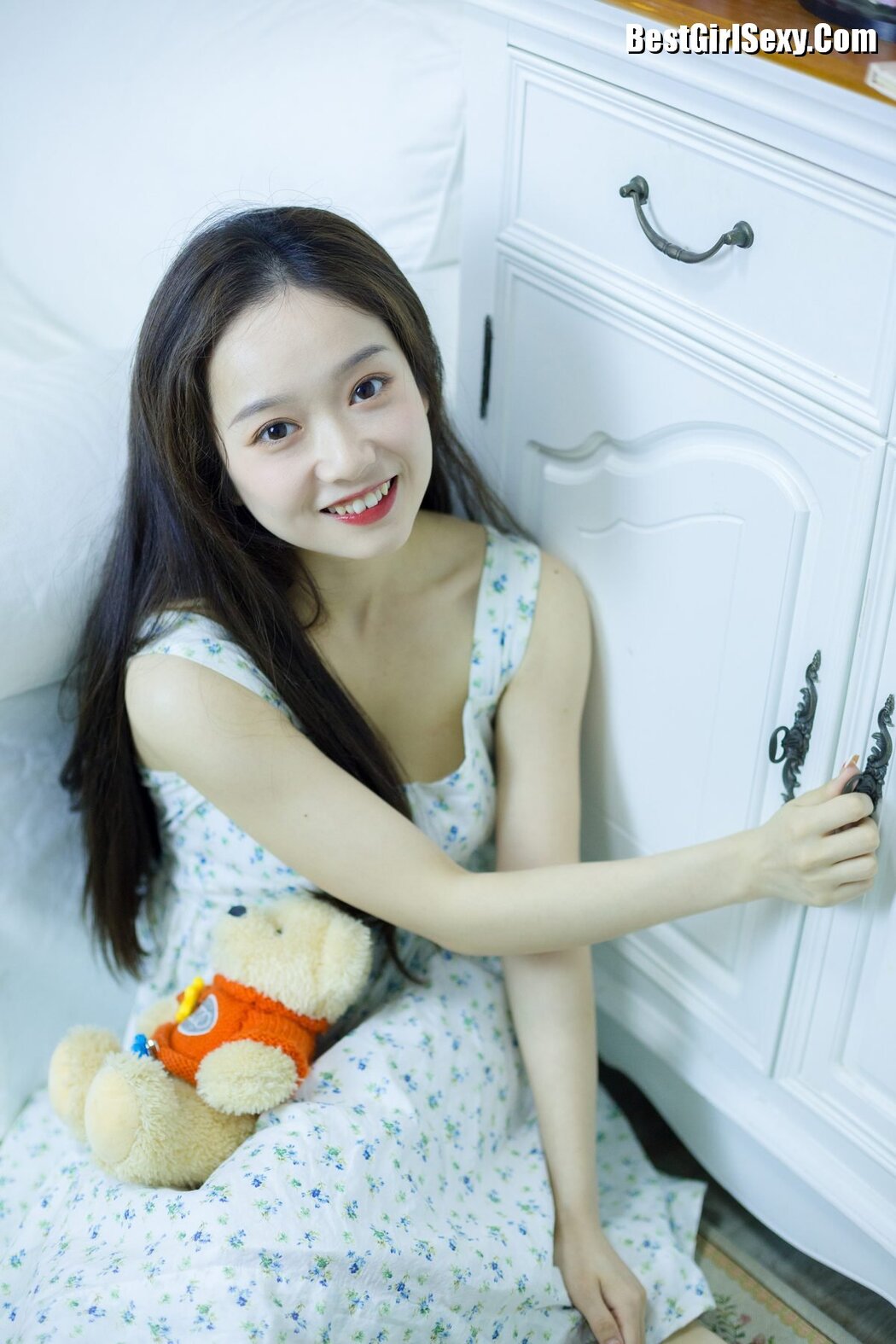 YiTuYu艺图语 Vol.3799 Ge Man Ni Nini