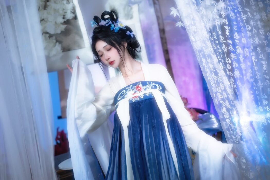 YiTuYu艺图语 Vol.3829 Qi Luo Sheng De Xiao Su Su