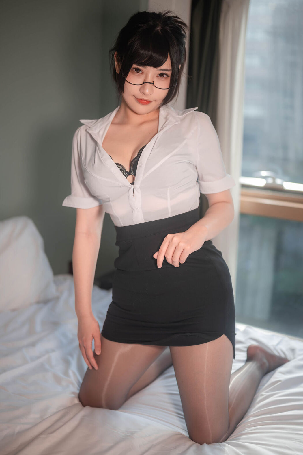 Coser@糖果果Candy – 室内OL Part1