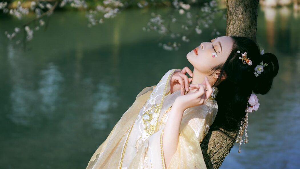 YiTuYu艺图语 Vol.3718 Ai Tan Xian De Xia Shang Zhou