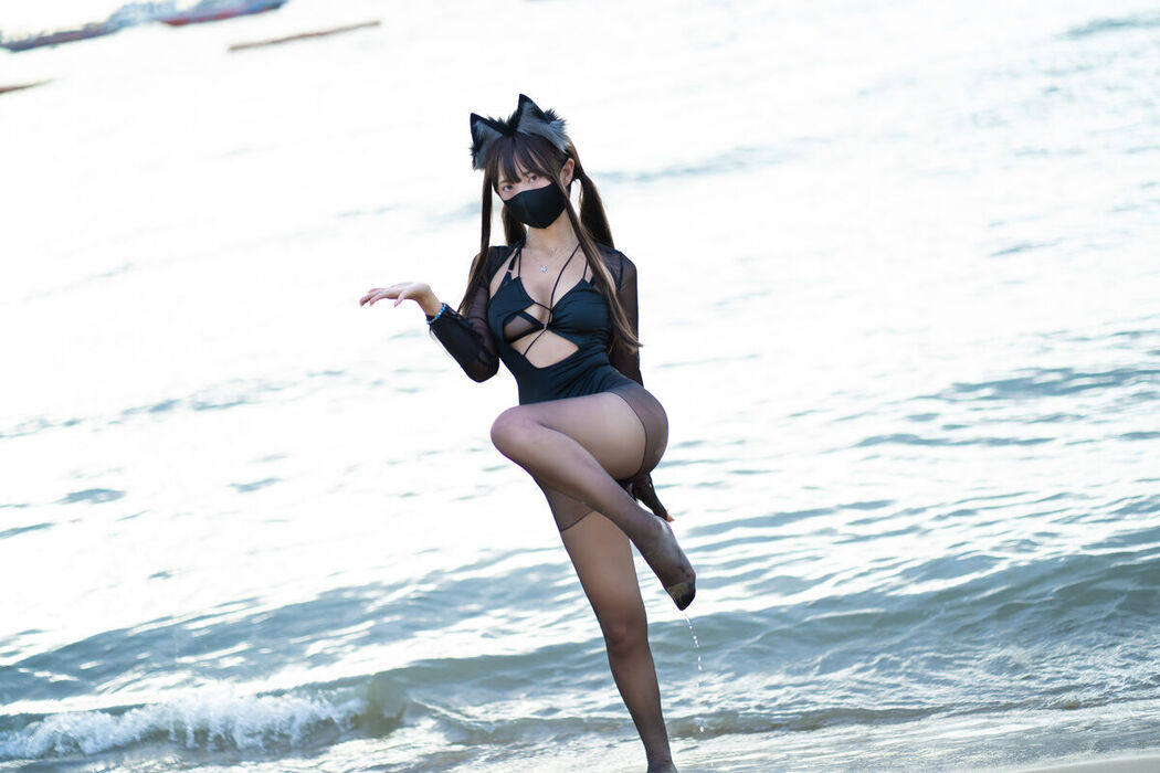 Coser@职业奶妈三水子 &#8211; 黑丝泳装