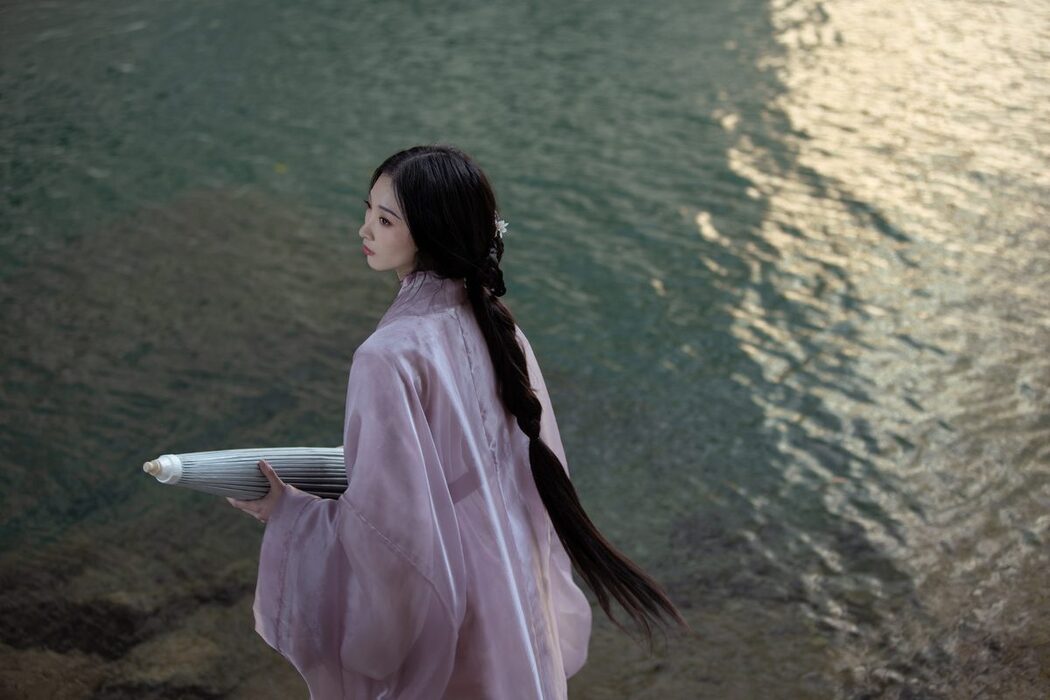 YiTuYu艺图语 Vol.3809 A Moon