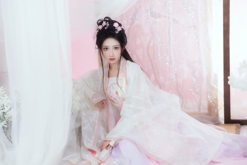 YiTuYu艺图语 Vol.3822 Qi Luo Sheng De Xiao Su Su