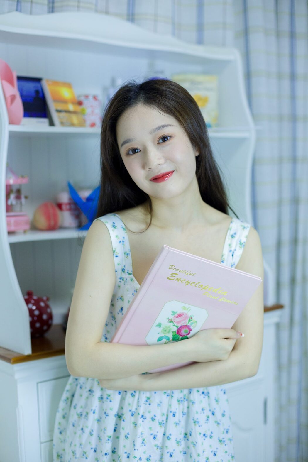 YiTuYu艺图语 Vol.3799 Ge Man Ni Nini