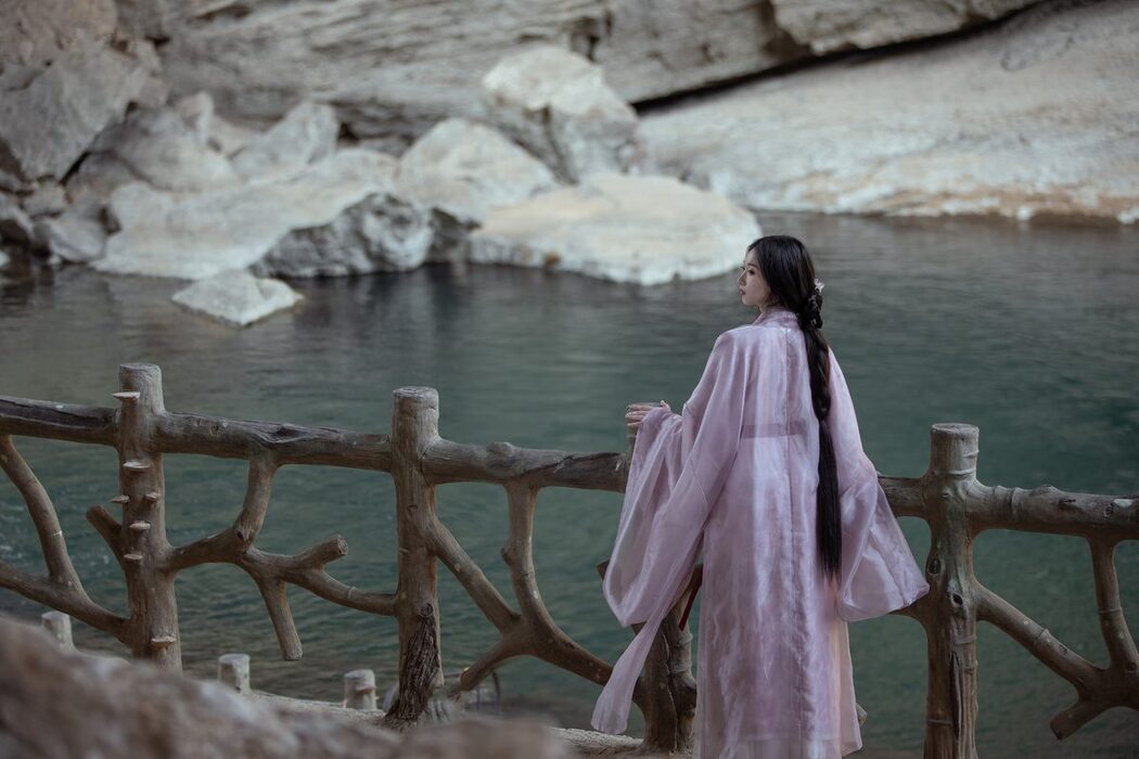 YiTuYu艺图语 Vol.3809 A Moon