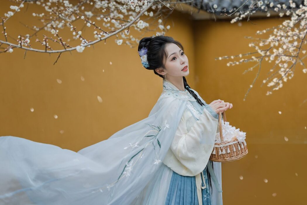 YiTuYu艺图语 Vol.3803 Qian Mo Hong Chen