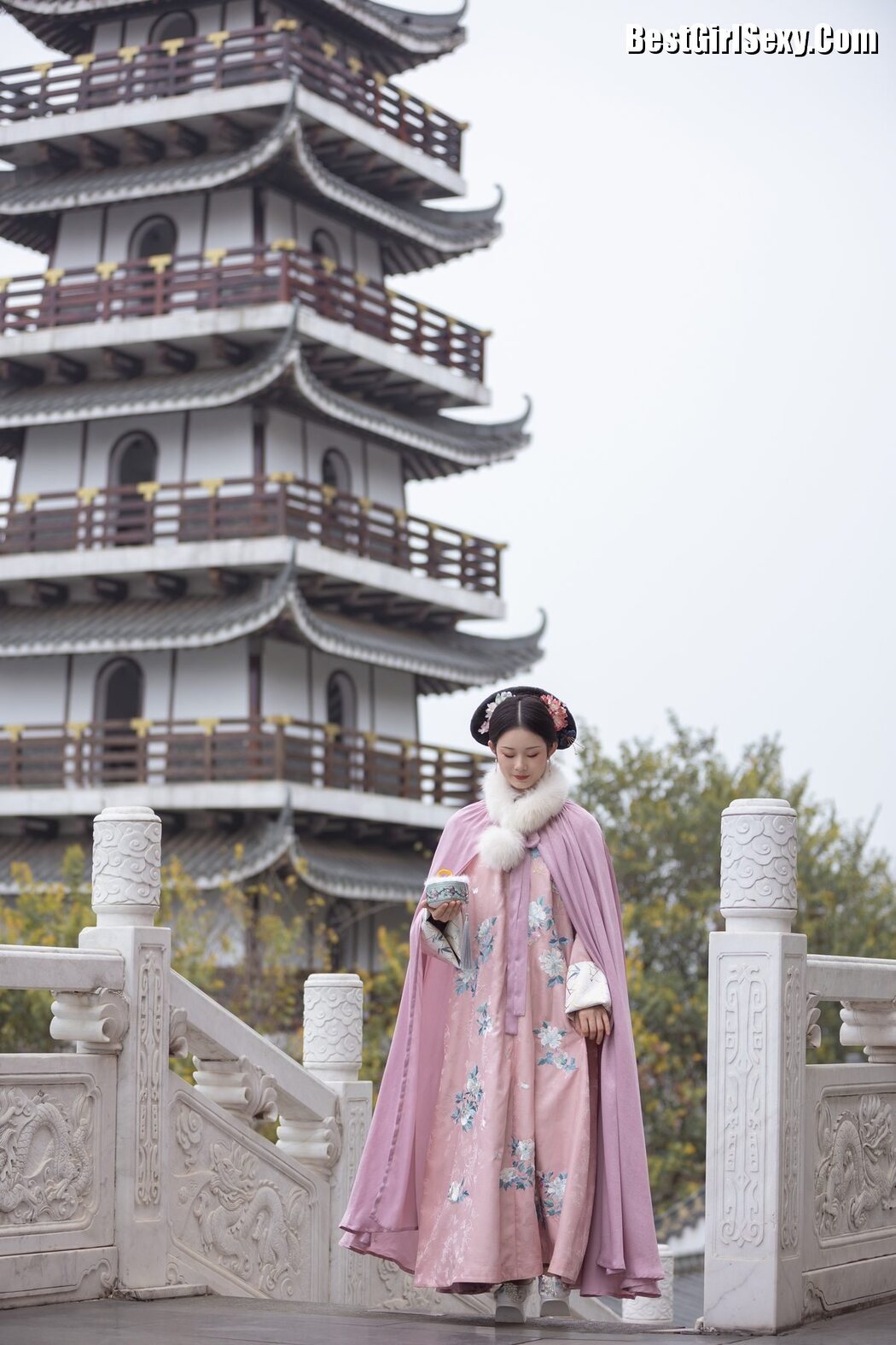 YiTuYu艺图语 Vol.3849 Pei Pei