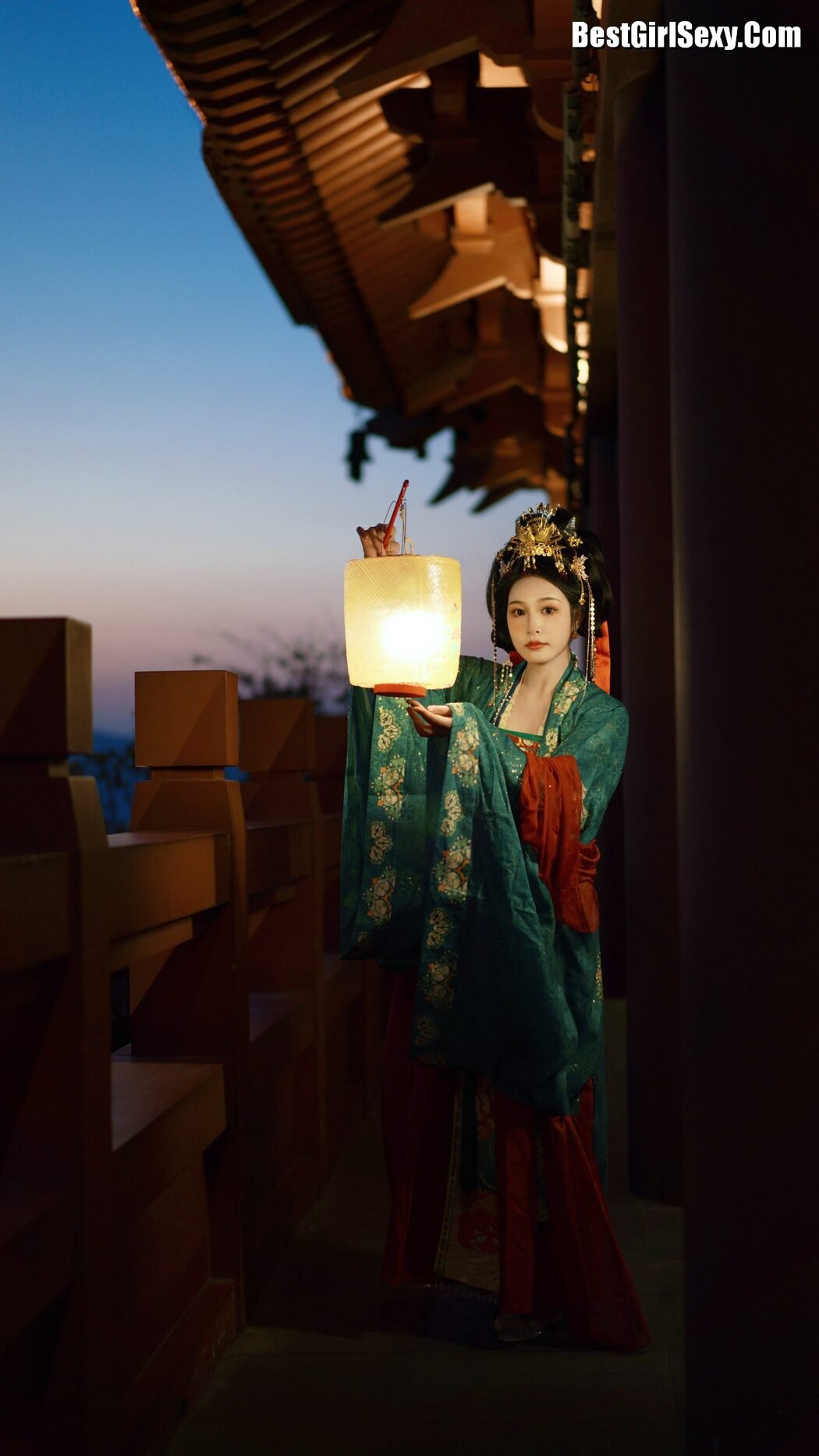 YiTuYu艺图语 Vol.3786 Ai Tan Xian De Xia Shang Zhou