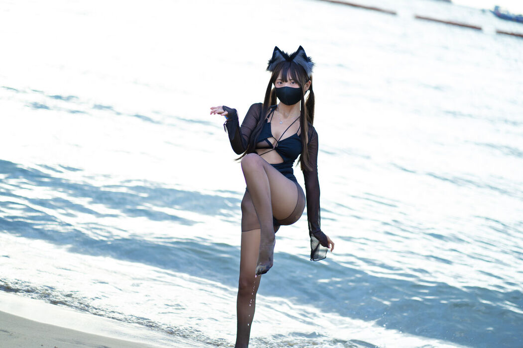 Coser@职业奶妈三水子 &#8211; 黑丝泳装