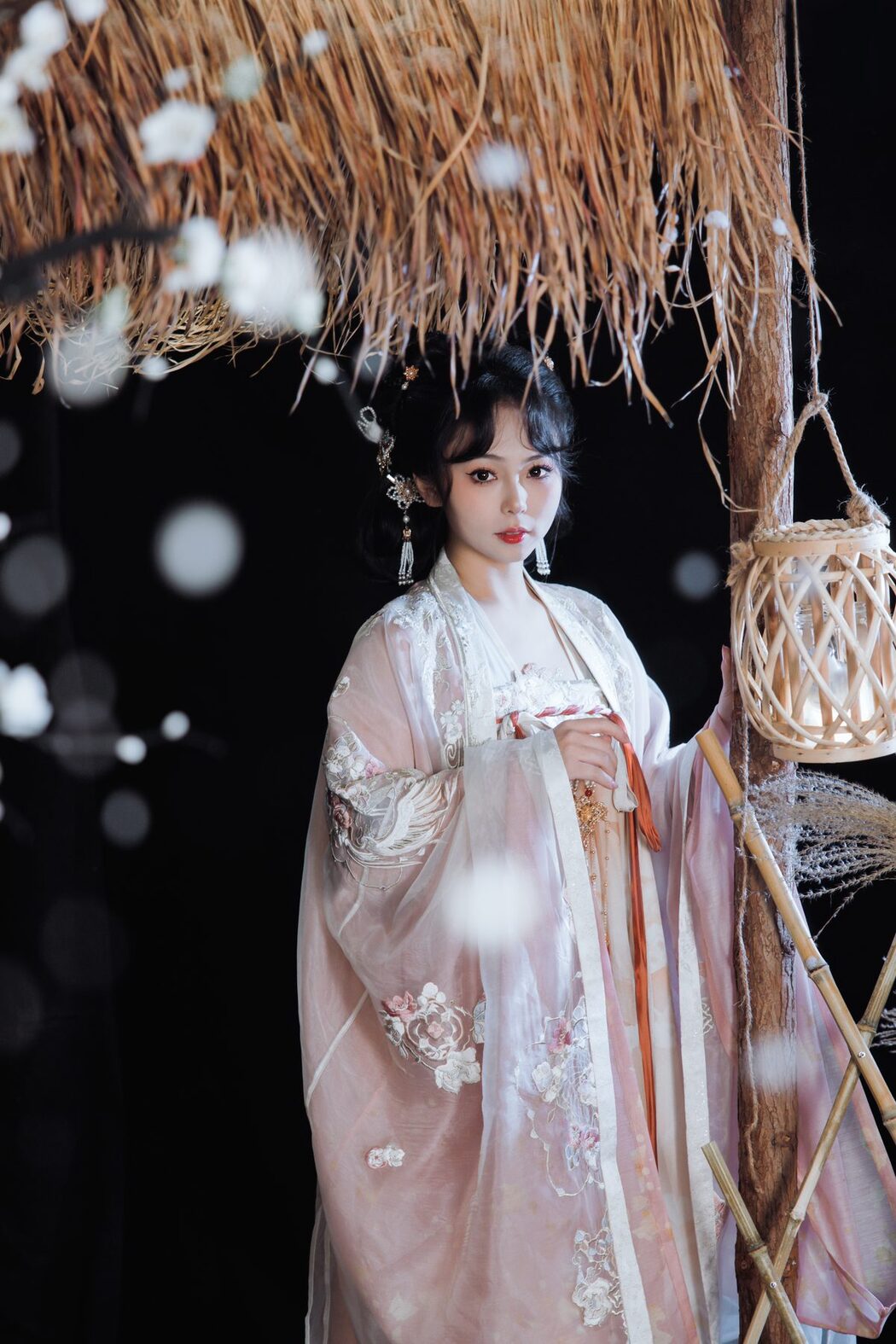 YiTuYu艺图语 Vol.3720 Qian Mo Hong Chen