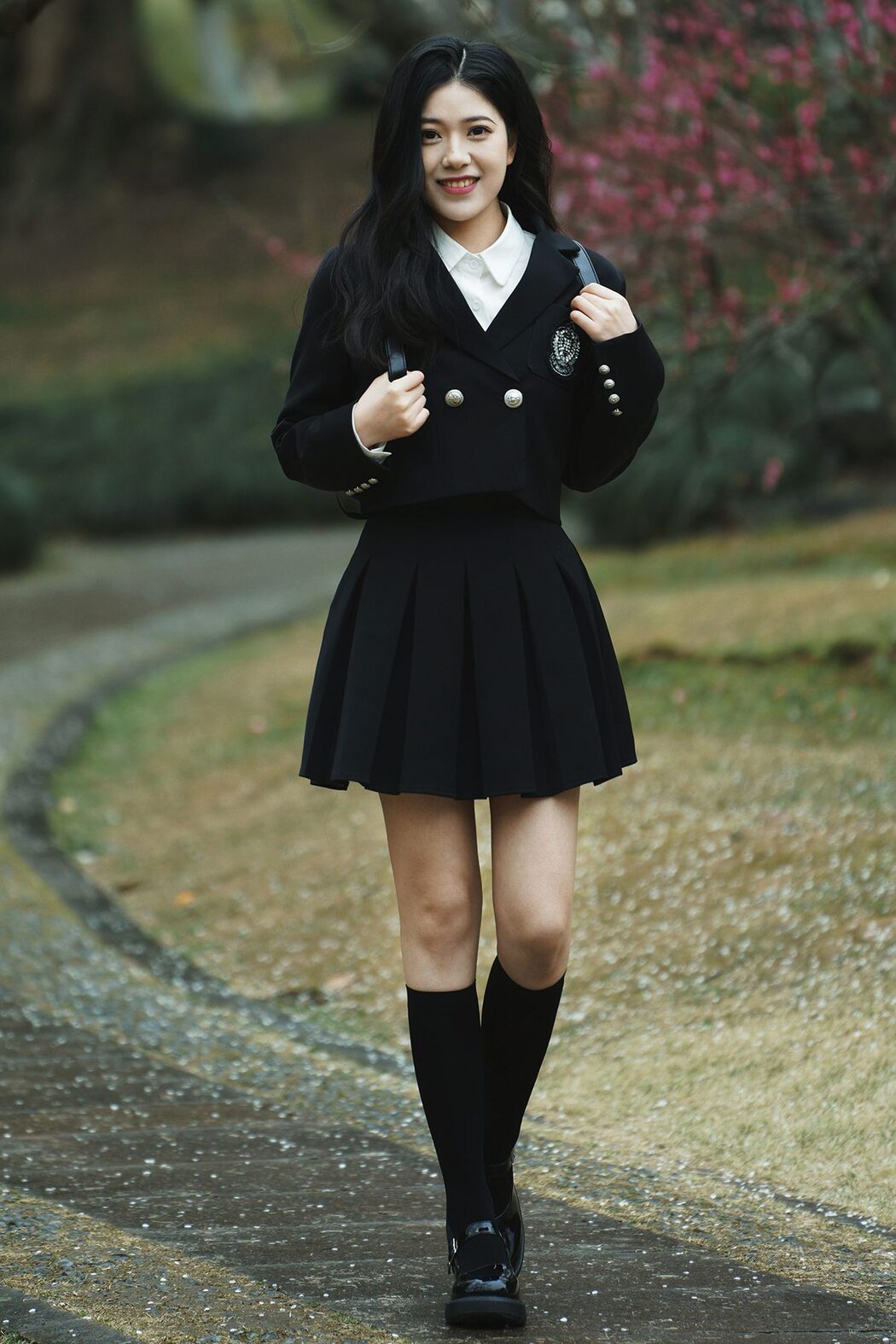 YiTuYu艺图语 Vol.3754 Shi Yi Cover Photo