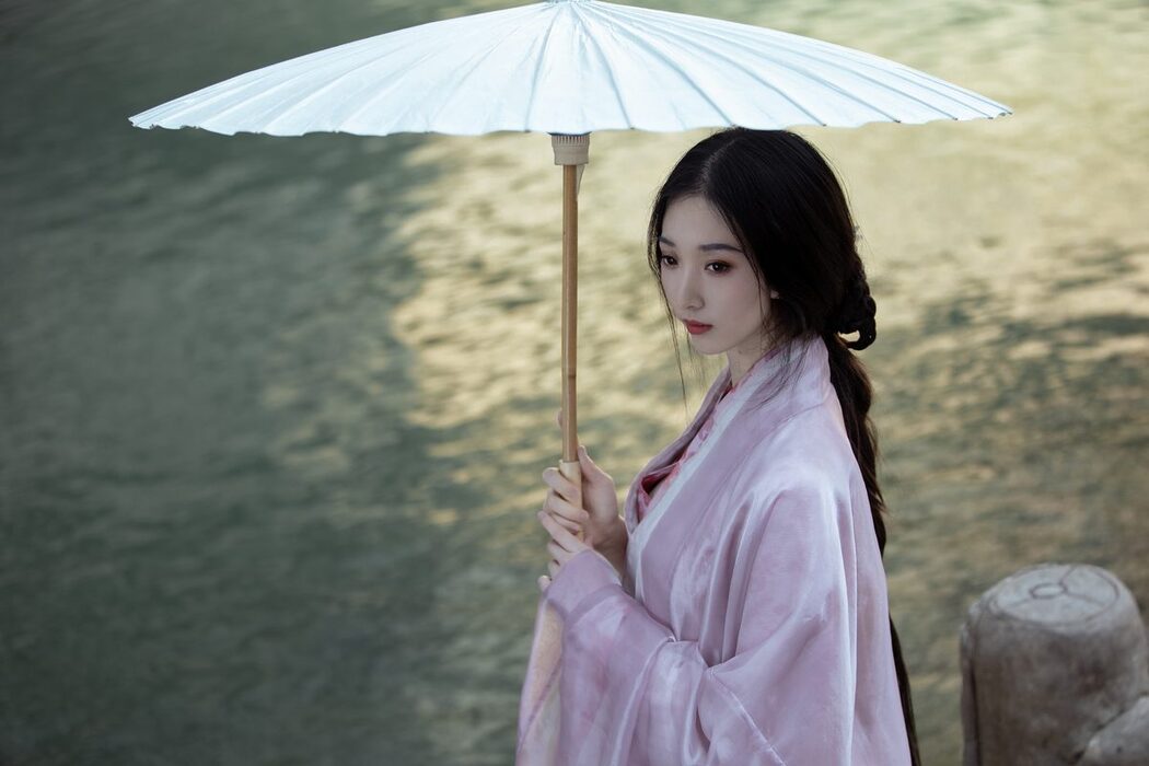 YiTuYu艺图语 Vol.3809 A Moon