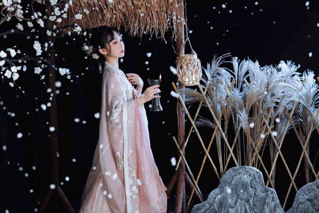 YiTuYu艺图语 Vol.3720 Qian Mo Hong Chen