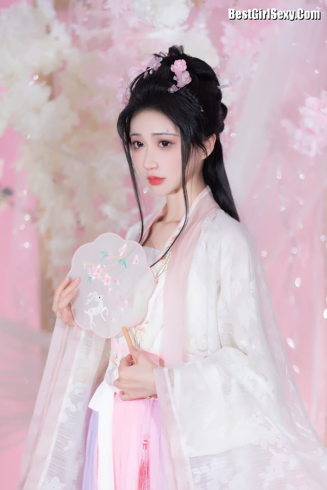 YiTuYu艺图语 Vol.3822 Qi Luo Sheng De Xiao Su Su