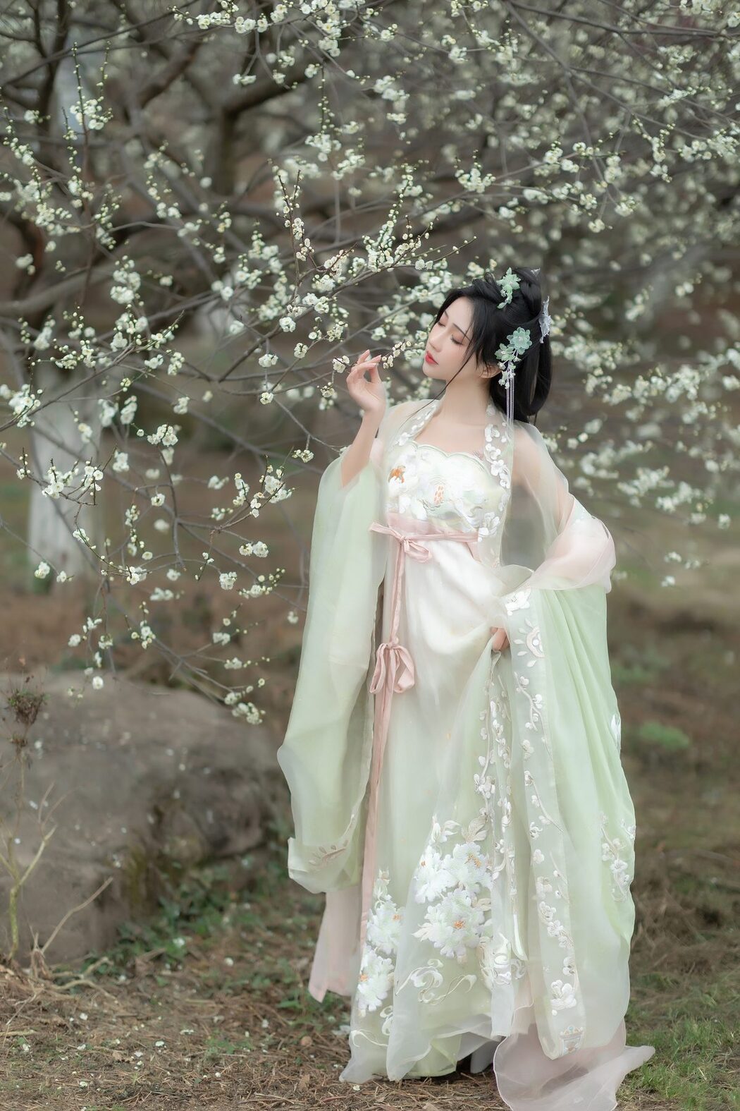 YiTuYu艺图语 Vol.3722 Qi Luo Sheng De Xiao Su Su
