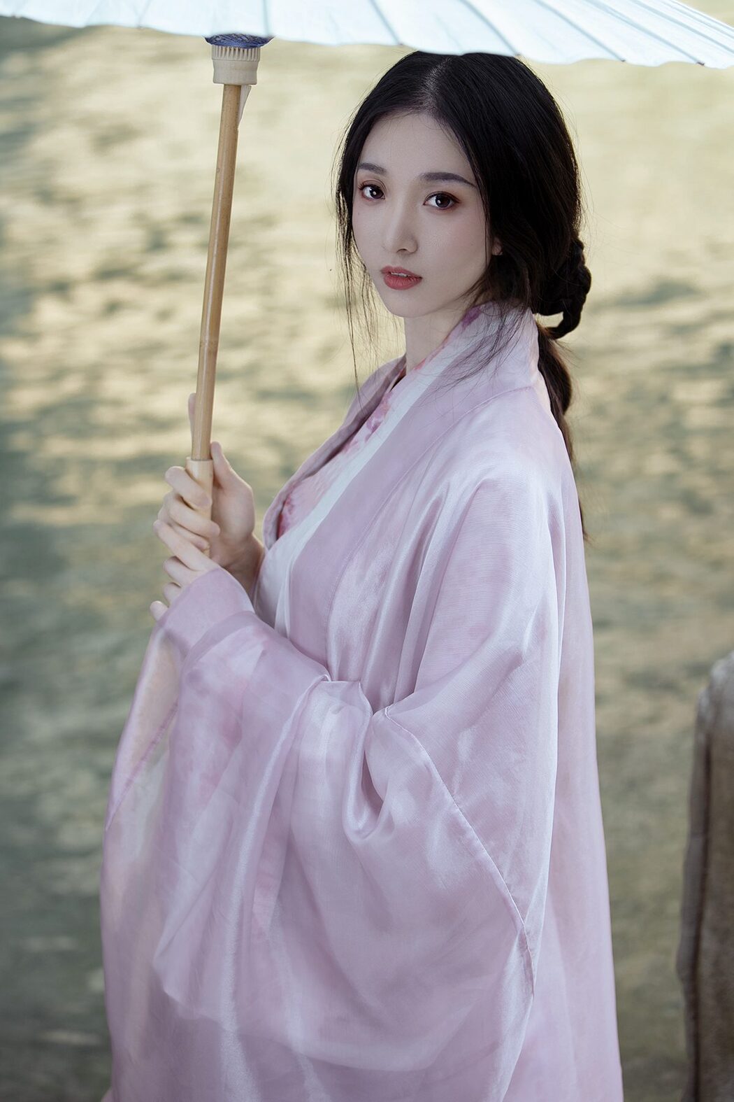YiTuYu艺图语 Vol.3809 A Moon Cover Photo