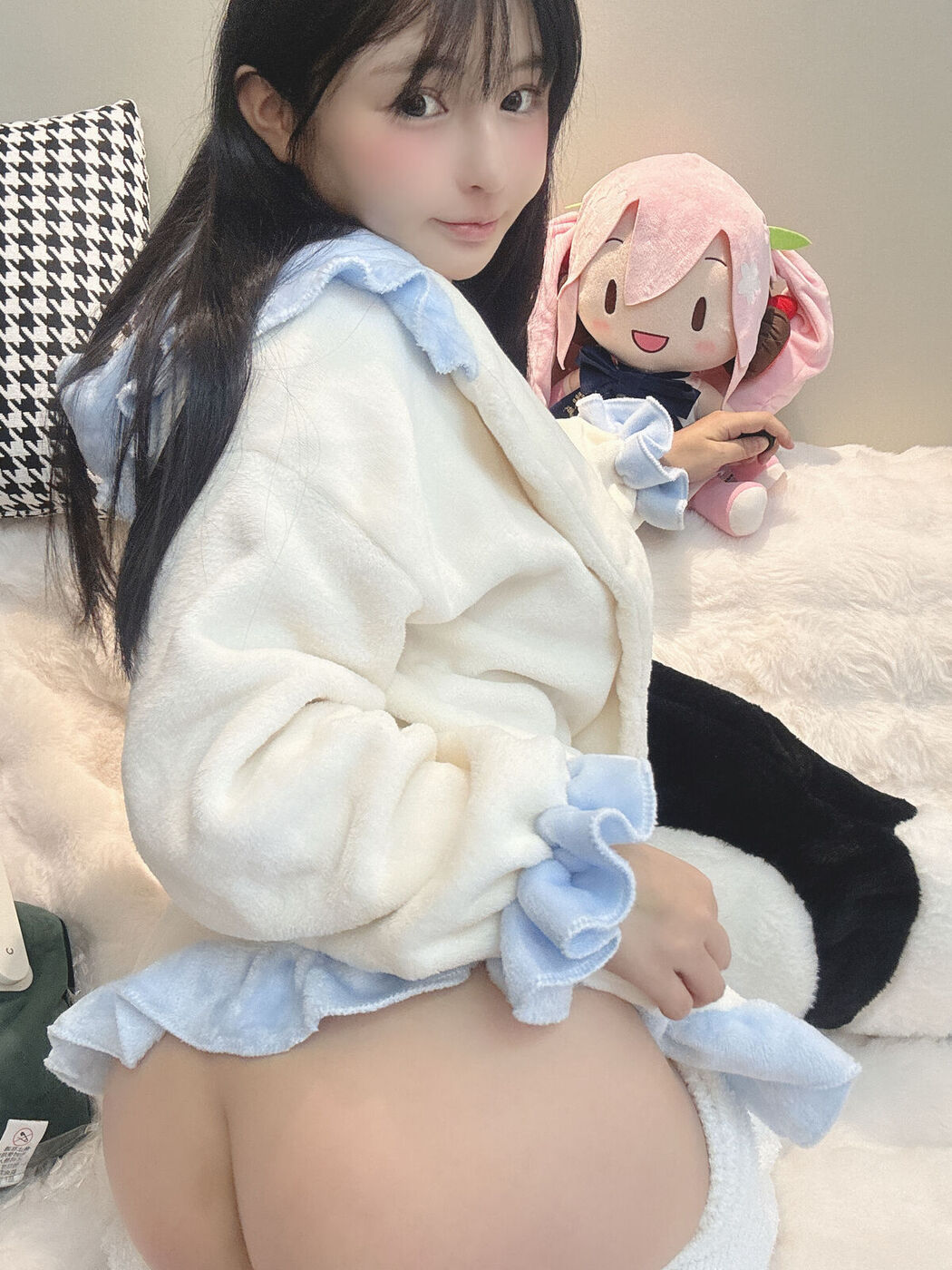 Coser@桜井宁宁 – 2024年12月自拍图包