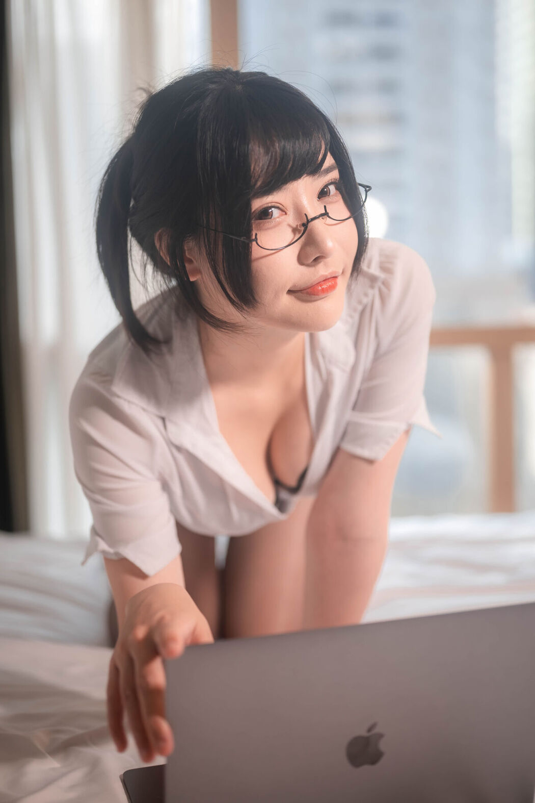 Coser@糖果果Candy – 室内OL Part1