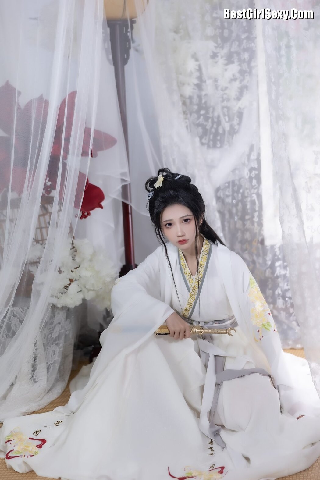 YiTuYu艺图语 Vol.3755 Qi Luo Sheng De Xiao Su Su