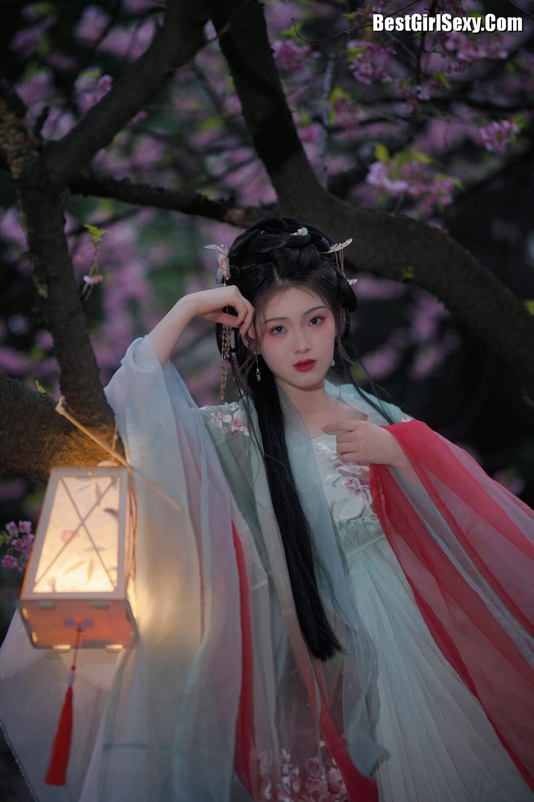 YiTuYu艺图语 Vol.3847 Yue Li