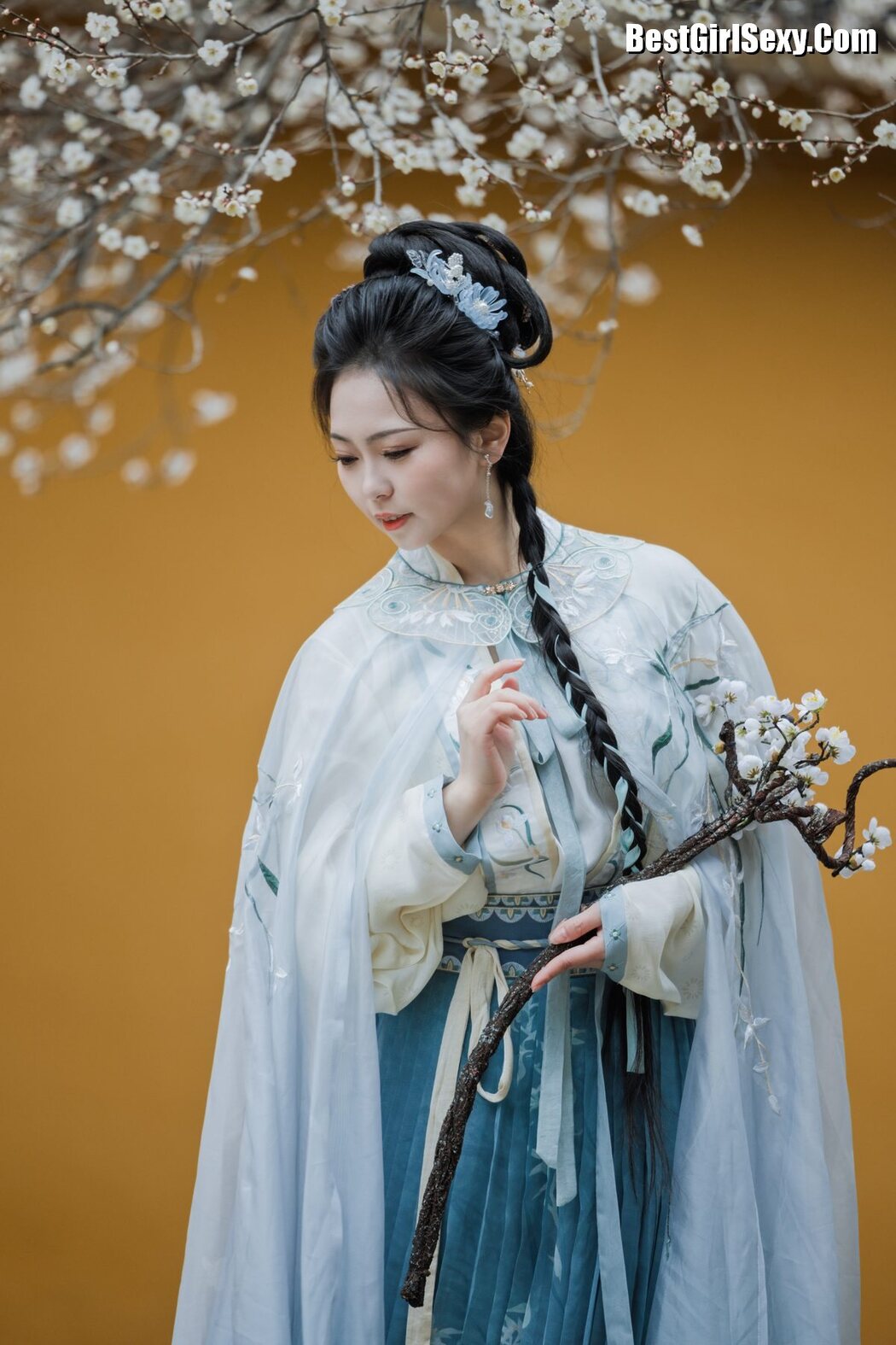 YiTuYu艺图语 Vol.3803 Qian Mo Hong Chen