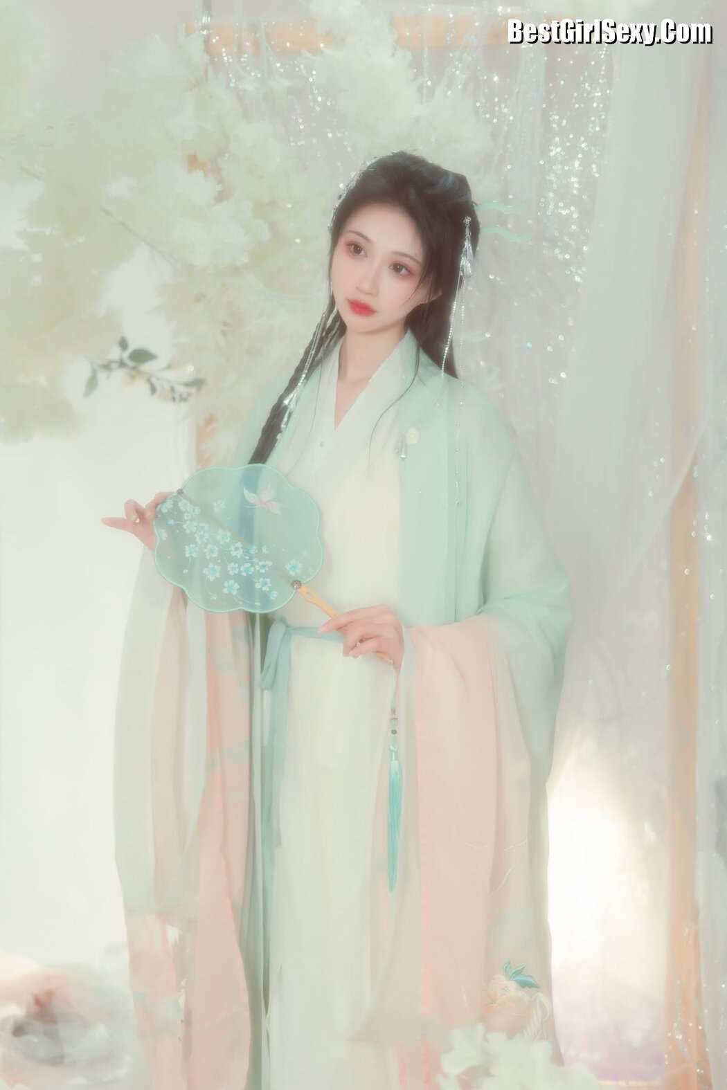 YiTuYu艺图语 Vol.3796 Qi Luo Sheng De Xiao Su Su