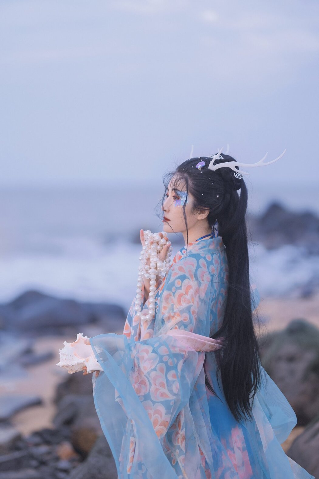 YiTuYu艺图语 Vol.372 He Jia