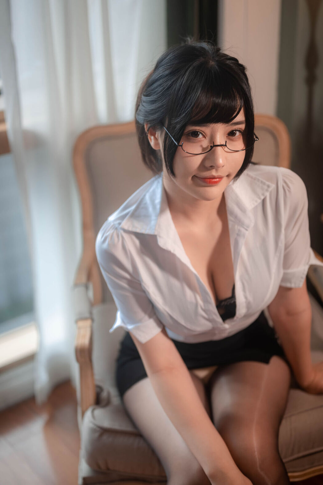 Coser@糖果果Candy – 室内OL Part1
