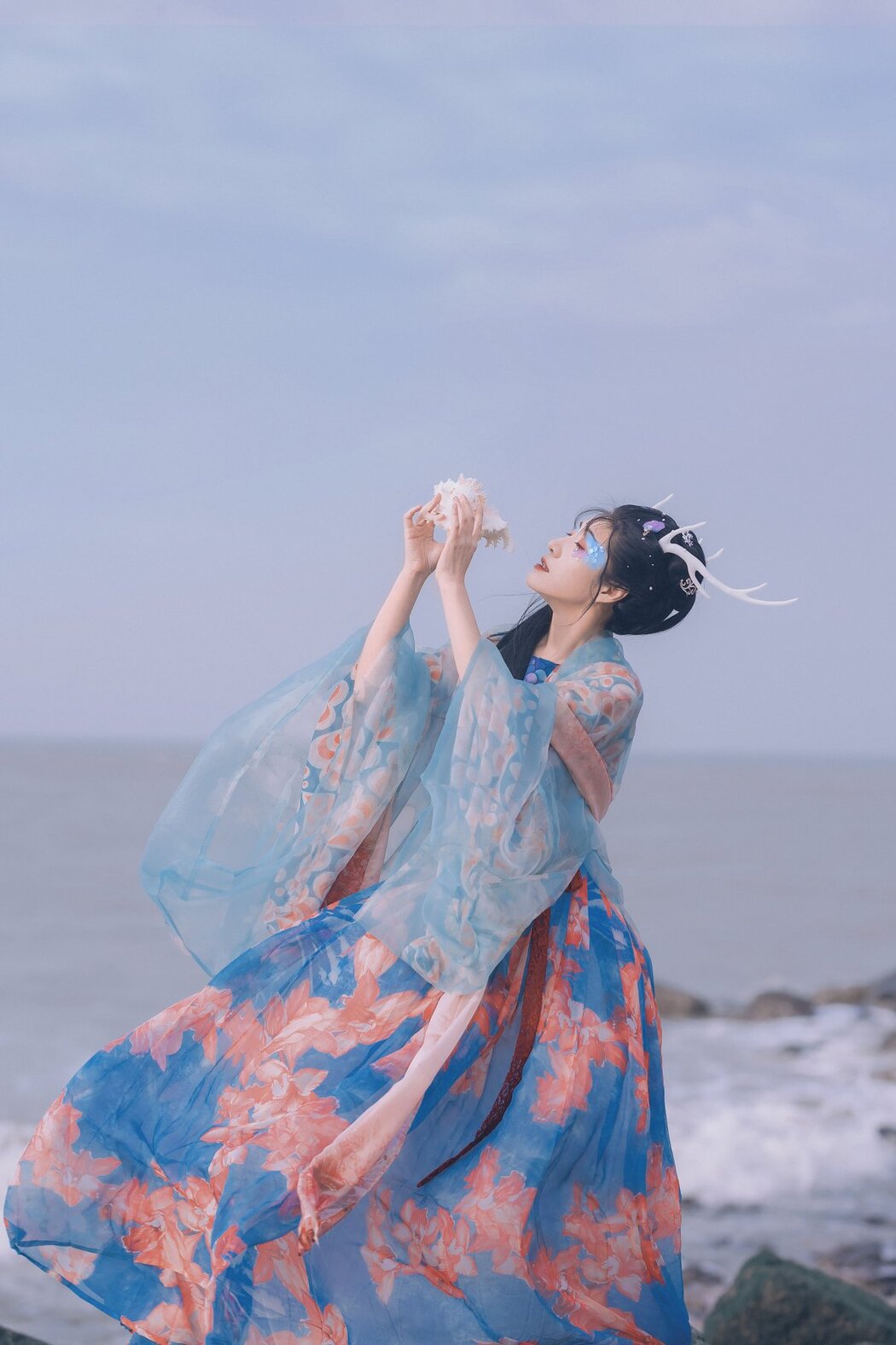 YiTuYu艺图语 Vol.372 He Jia