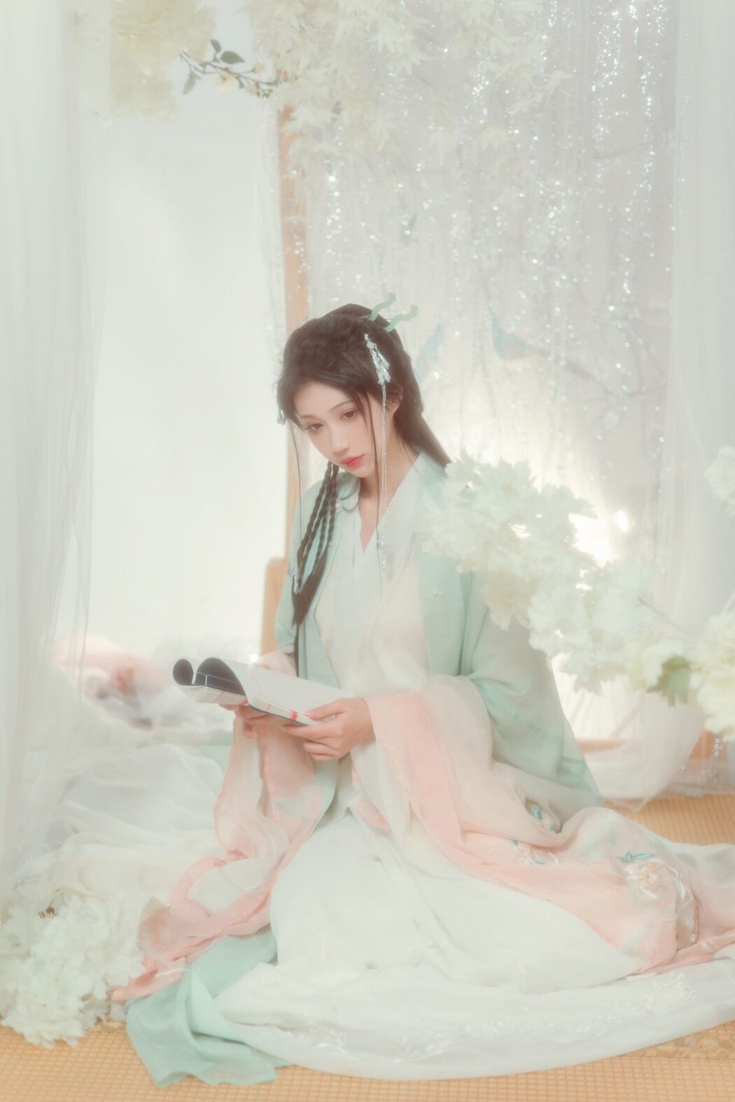 YiTuYu艺图语 Vol.3796 Qi Luo Sheng De Xiao Su Su