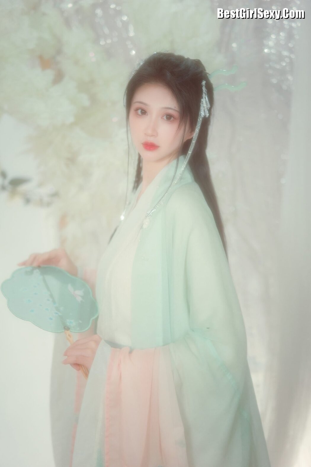 YiTuYu艺图语 Vol.3796 Qi Luo Sheng De Xiao Su Su