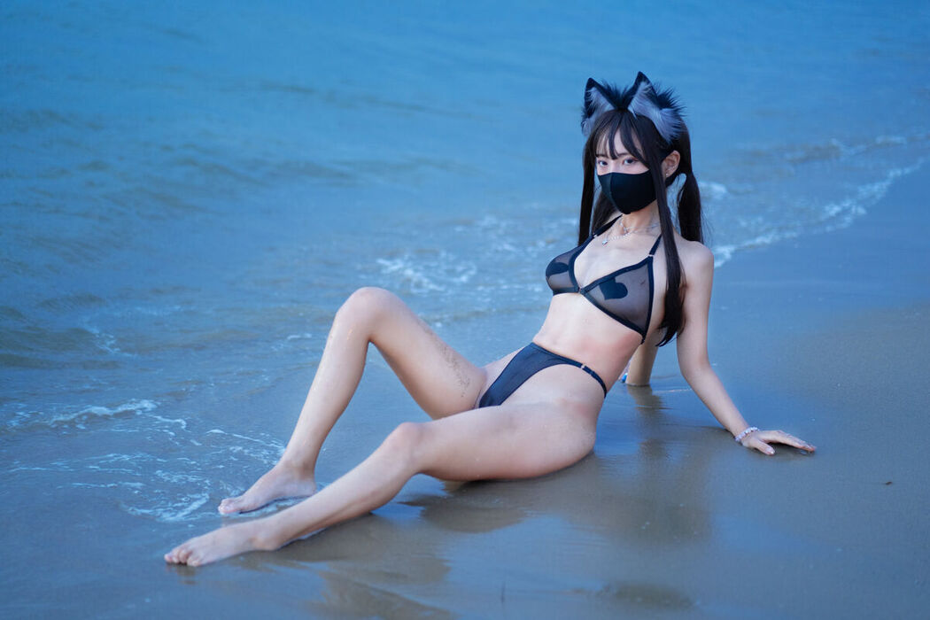 Coser@职业奶妈三水子 – 黑丝泳装