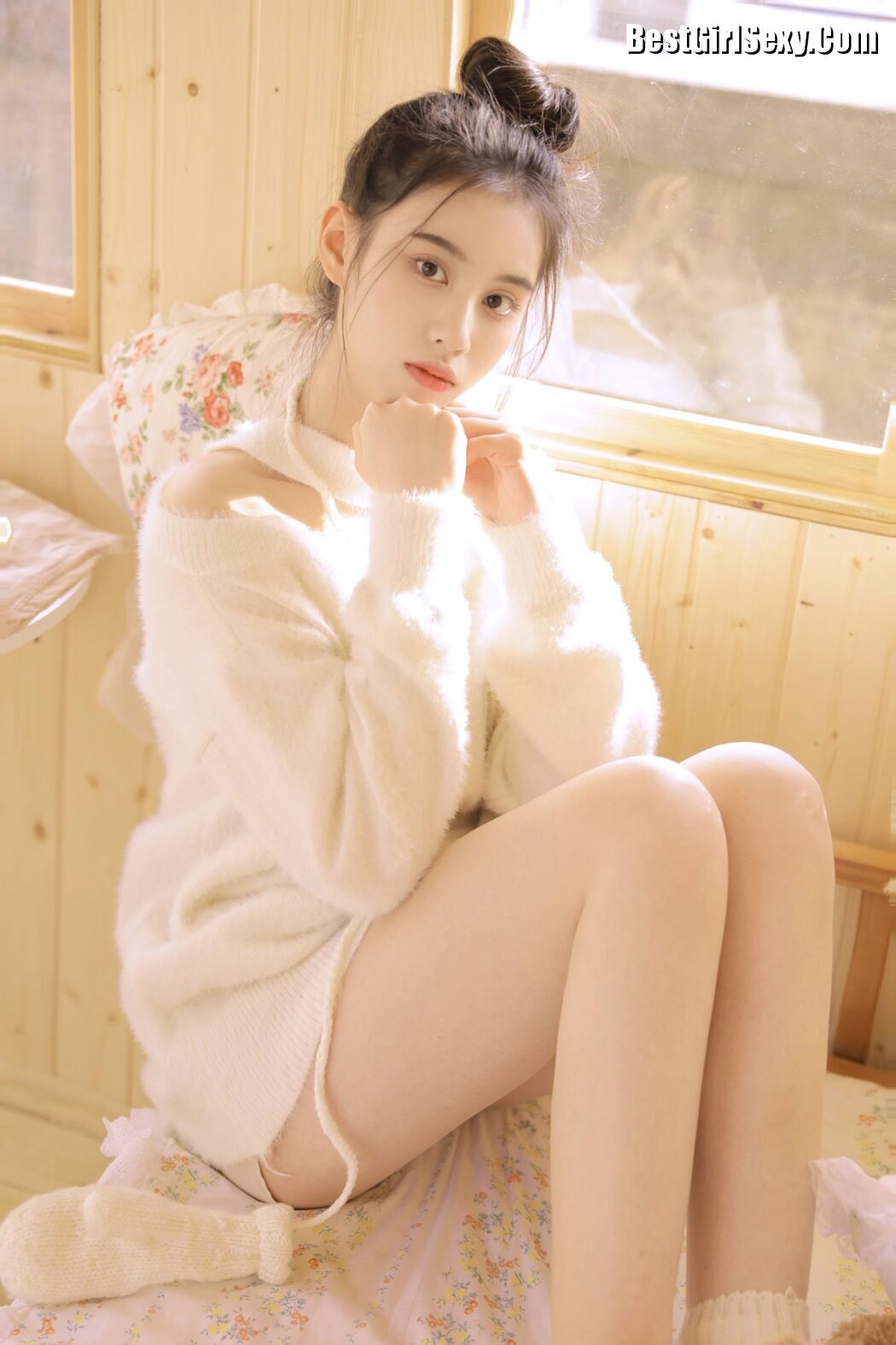YiTuYu艺图语 Vol.3831 Su Su