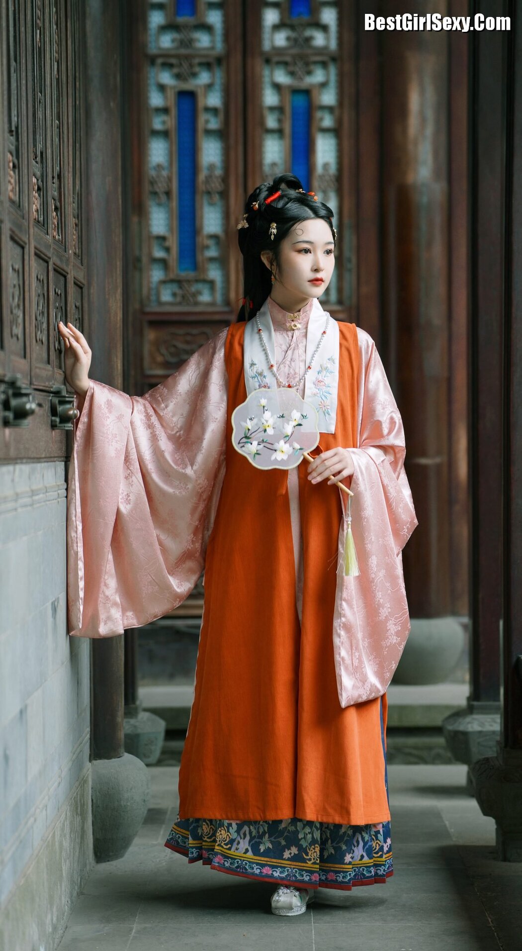 YiTuYu艺图语 Vol.3769 Ai Tan Xian De Xia Shang Zhou