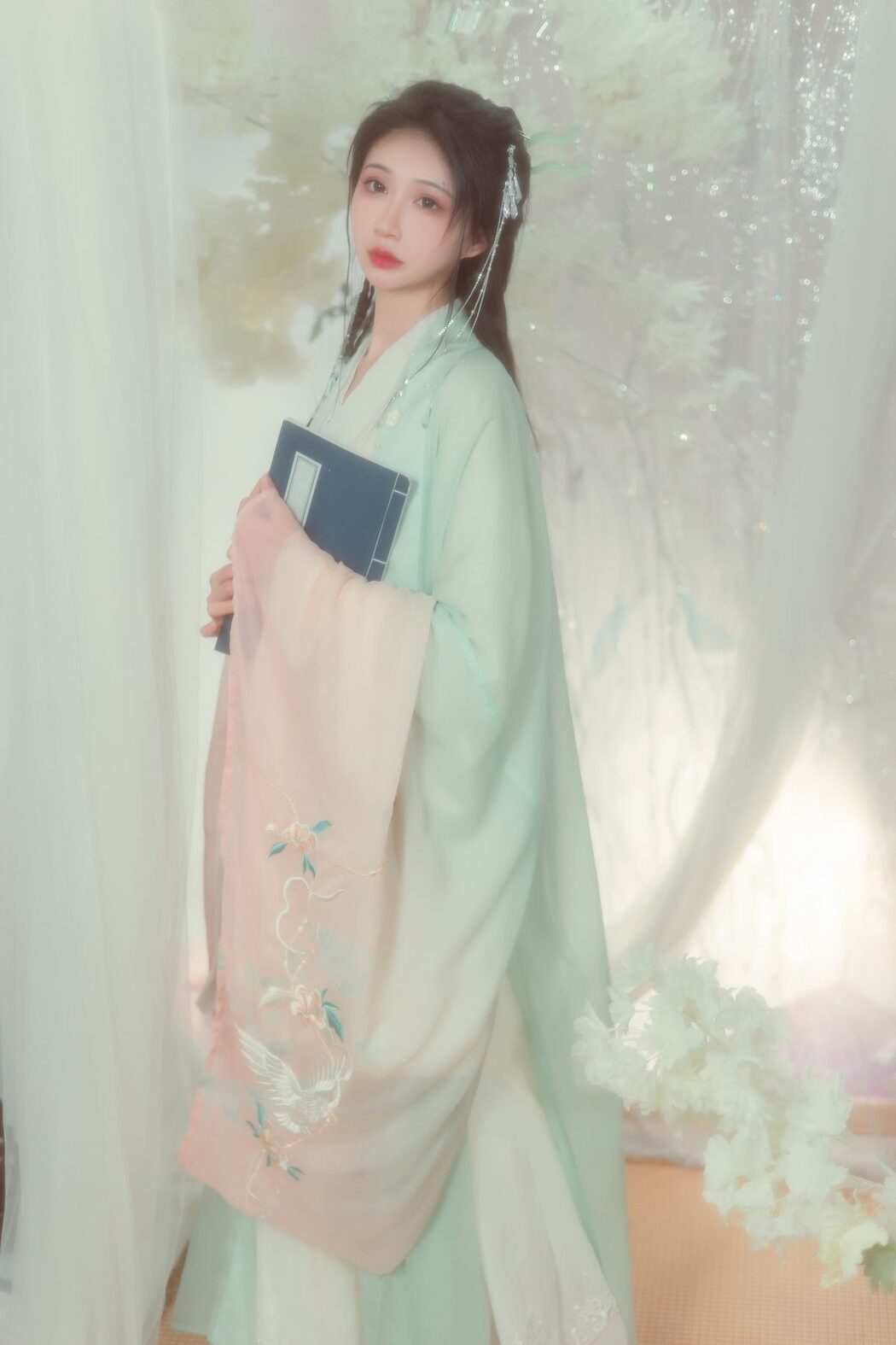YiTuYu艺图语 Vol.3796 Qi Luo Sheng De Xiao Su Su