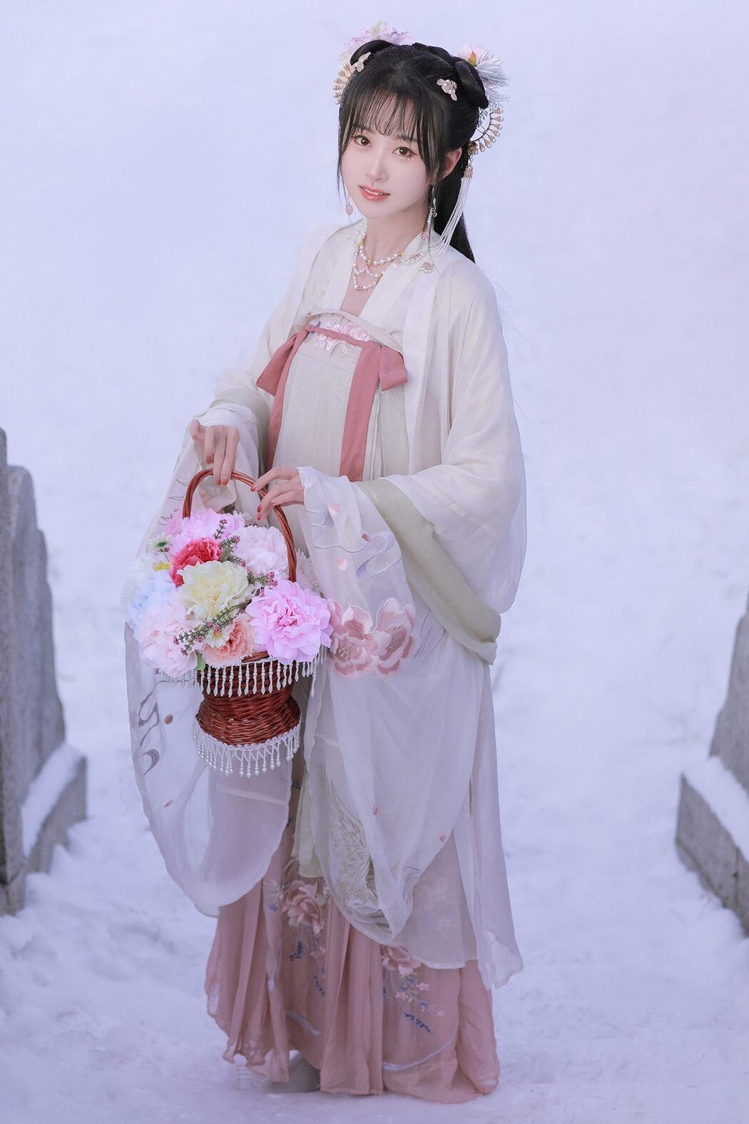 YiTuYu艺图语 Vol.3767 A Tong Cover Photo