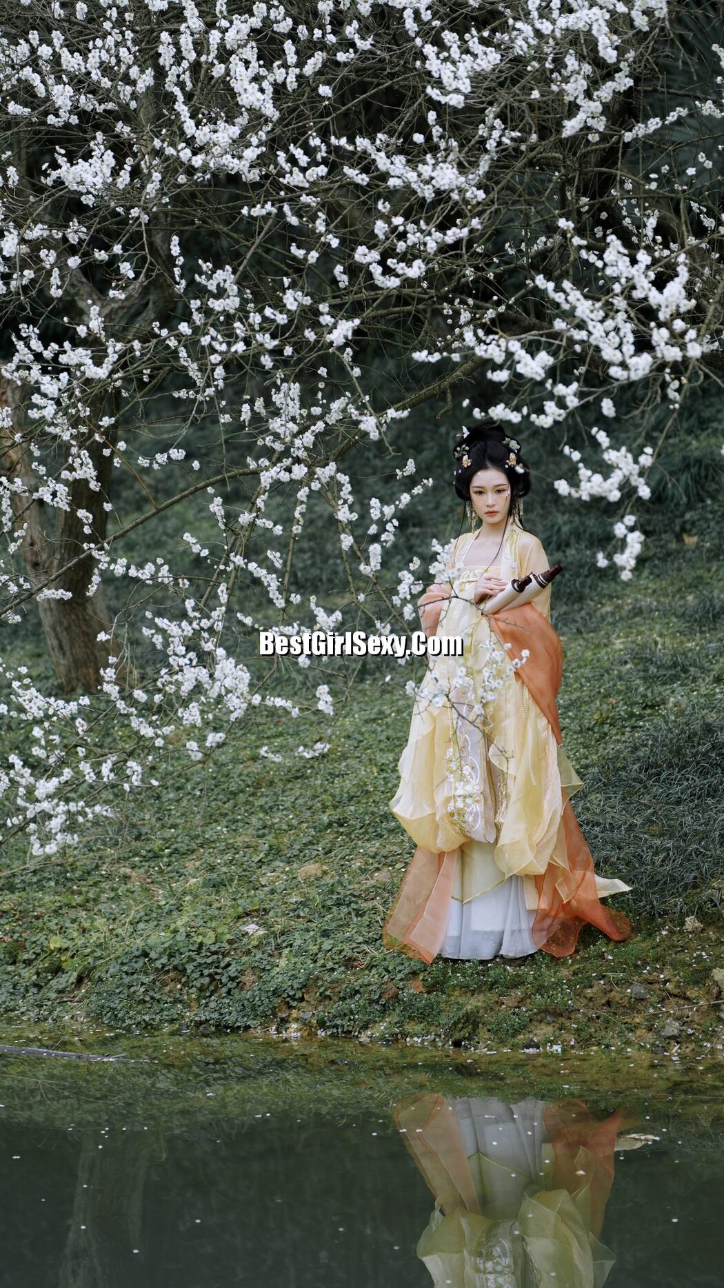 YiTuYu艺图语 Vol.3718 Ai Tan Xian De Xia Shang Zhou