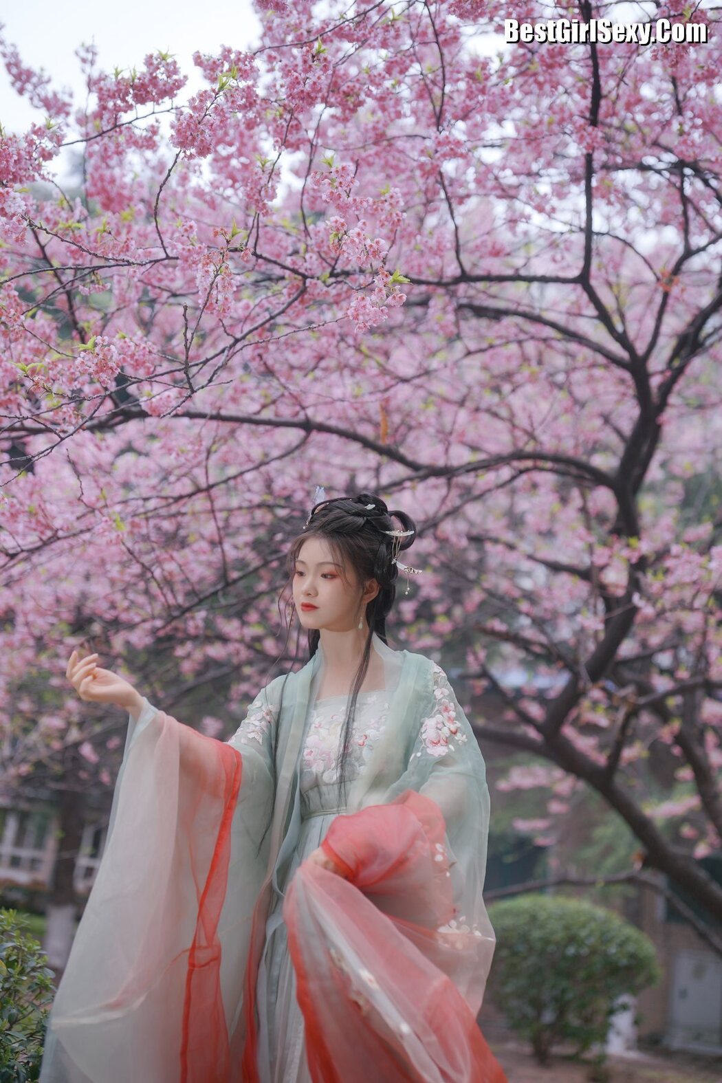 YiTuYu艺图语 Vol.3847 Yue Li