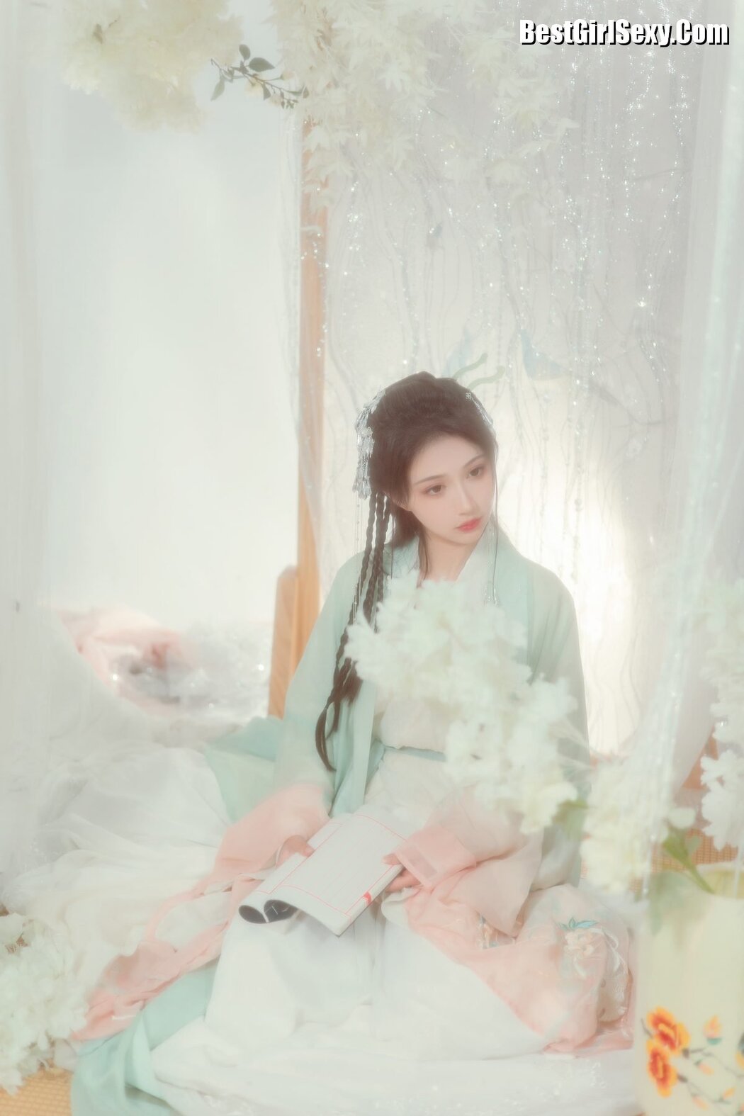 YiTuYu艺图语 Vol.3796 Qi Luo Sheng De Xiao Su Su