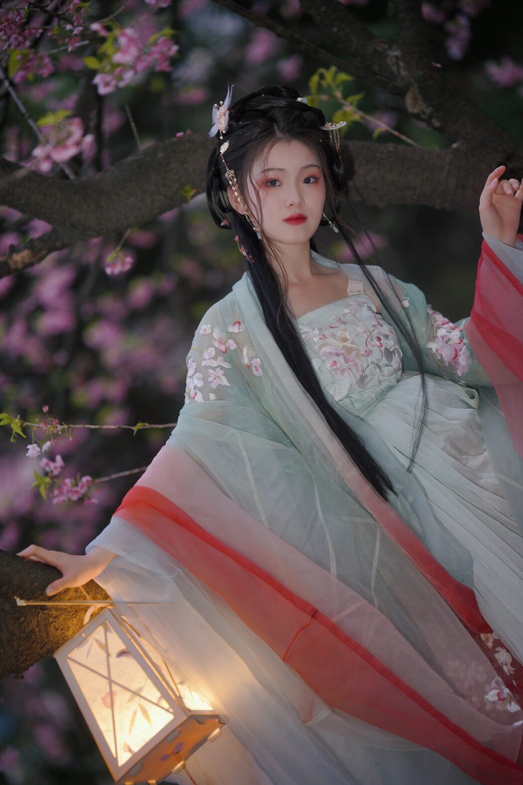 YiTuYu艺图语 Vol.3847 Yue Li