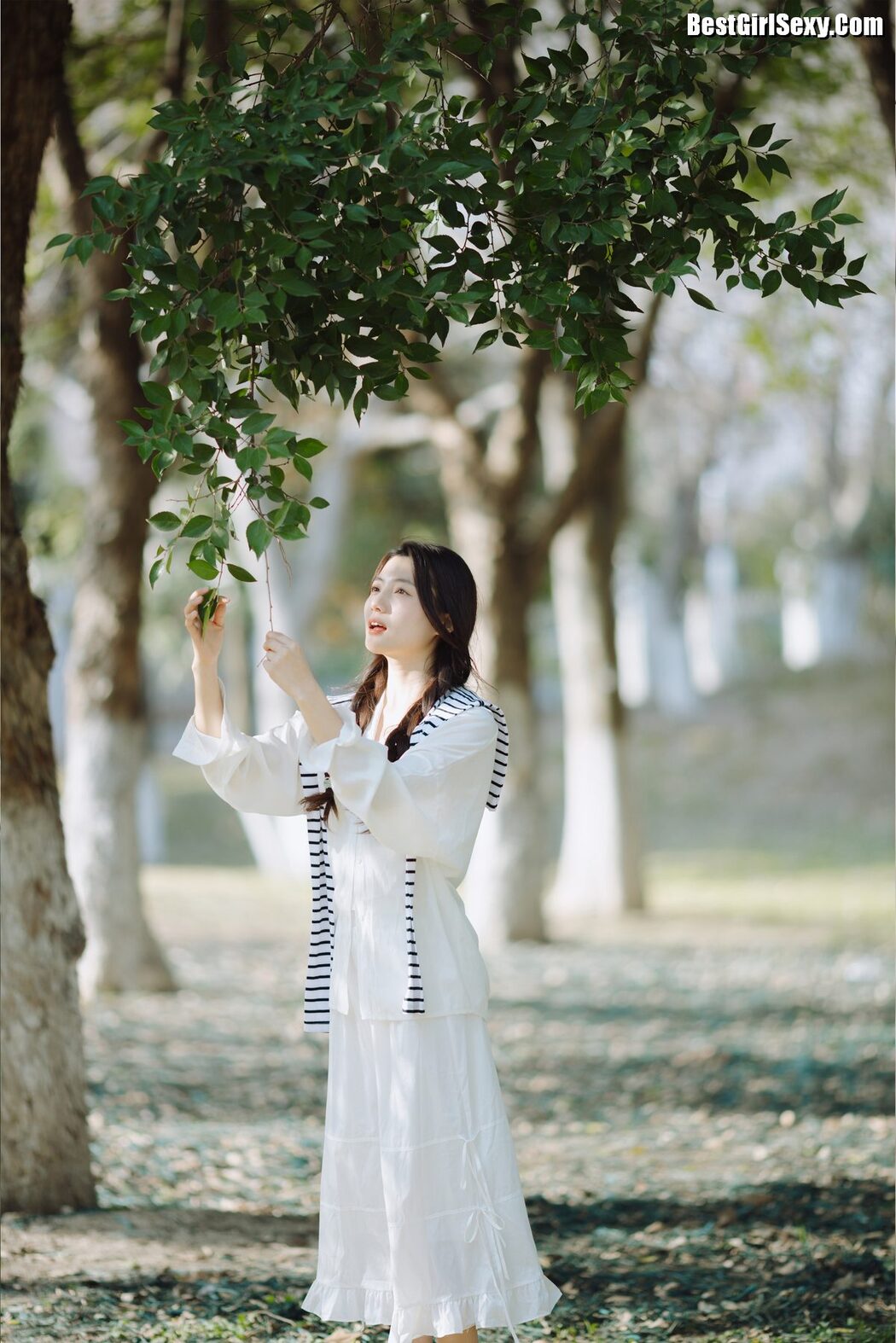 YiTuYu艺图语 Vol.3983 Rei Bi Shio