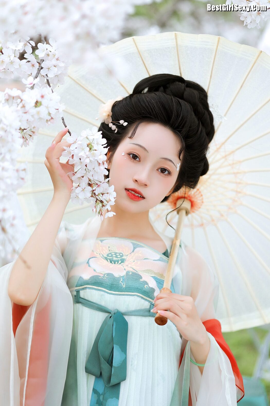 YiTuYu艺图语 Vol.3968 Jun Yin Lan