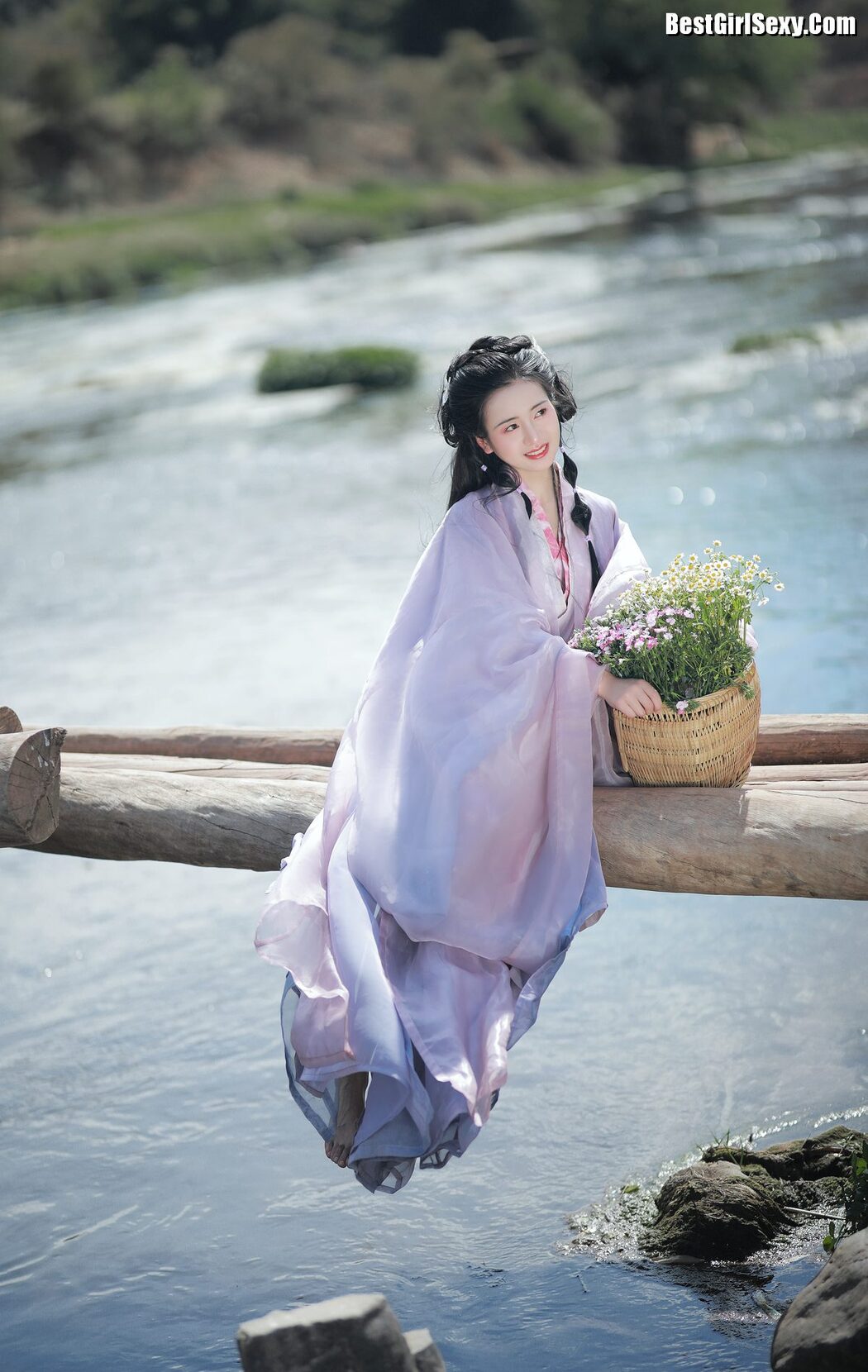 YiTuYu艺图语 Vol.3987 Yu Jin