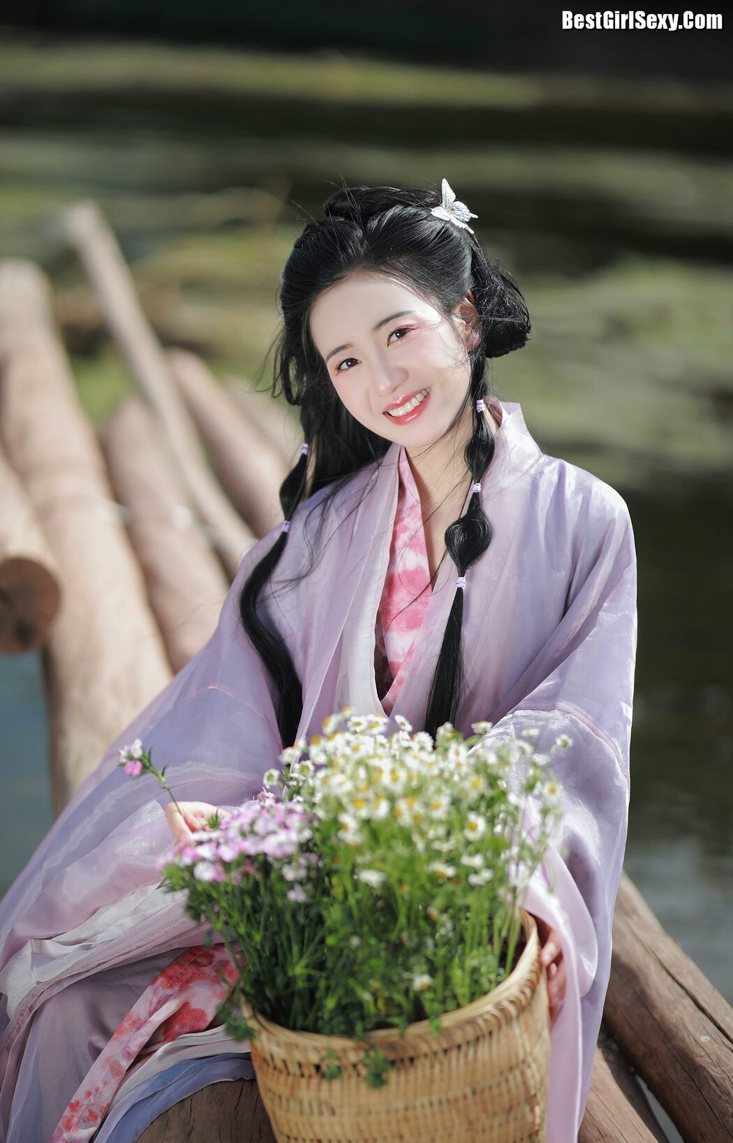 YiTuYu艺图语 Vol.3987 Yu Jin