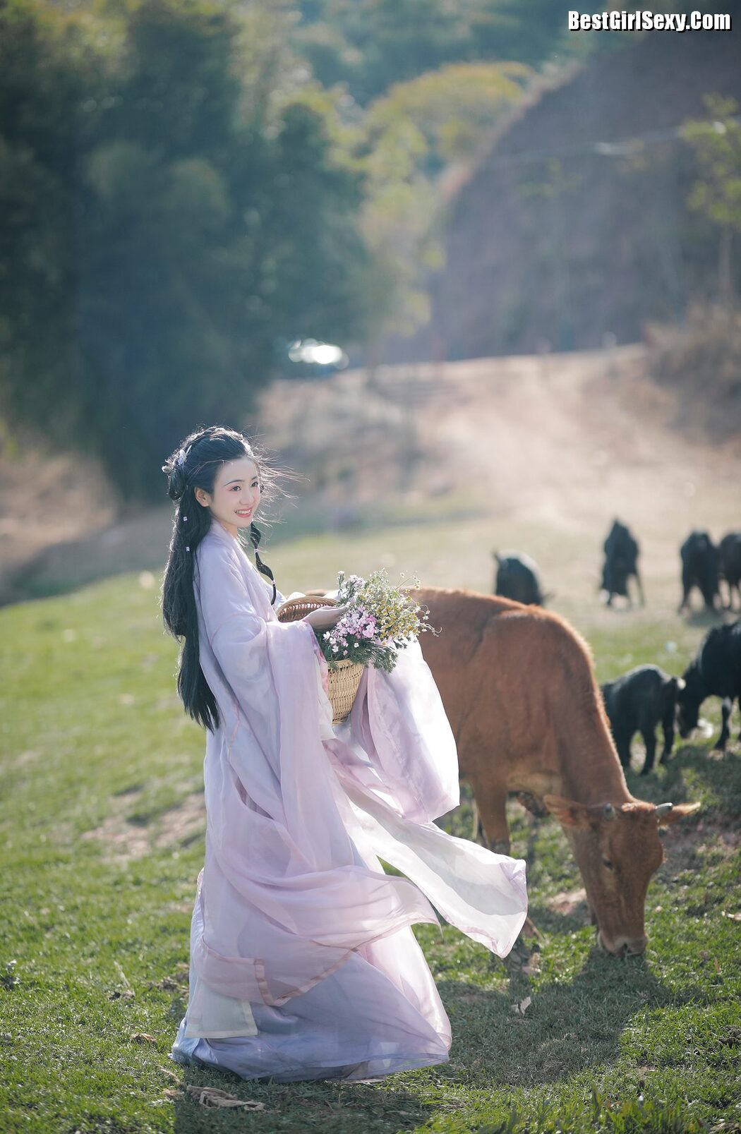 YiTuYu艺图语 Vol.3987 Yu Jin