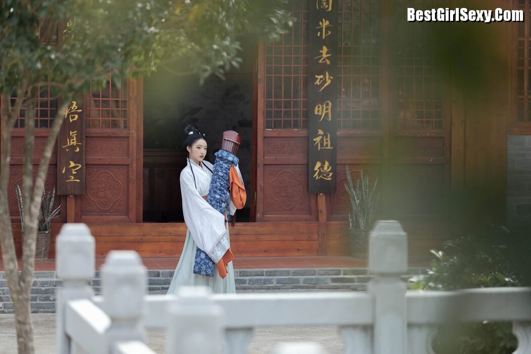 YiTuYu艺图语 Vol.3963 Zi Zi