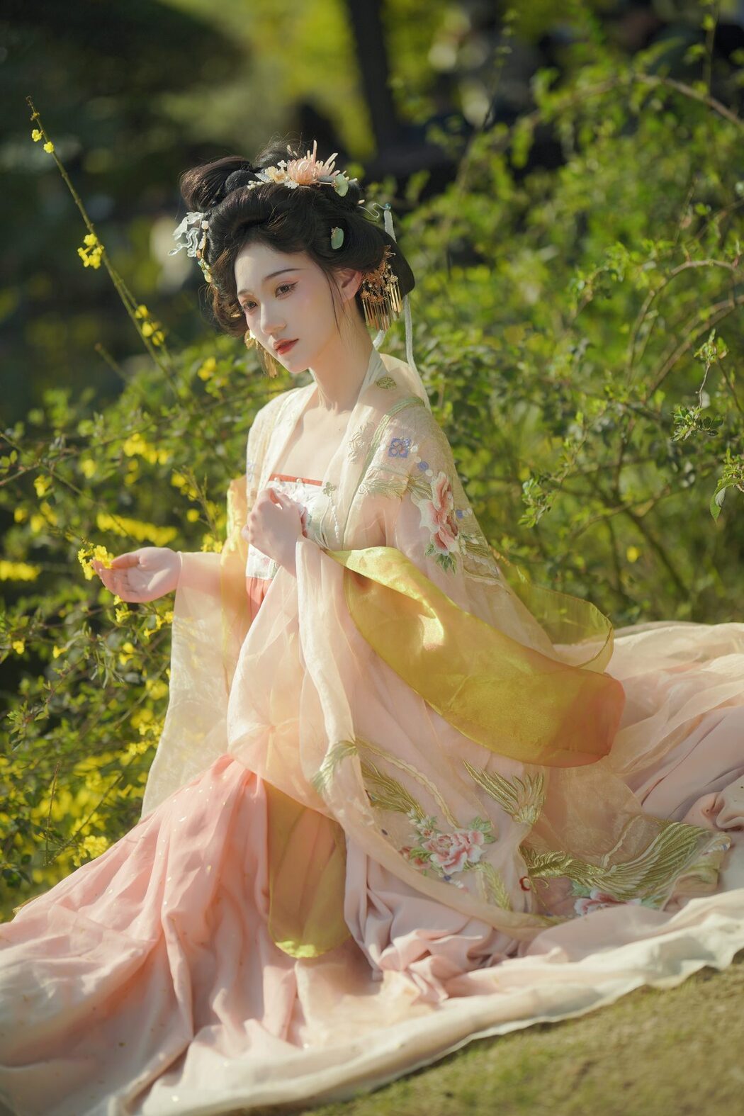 YiTuYu艺图语 Vol.3881 Qin Qin