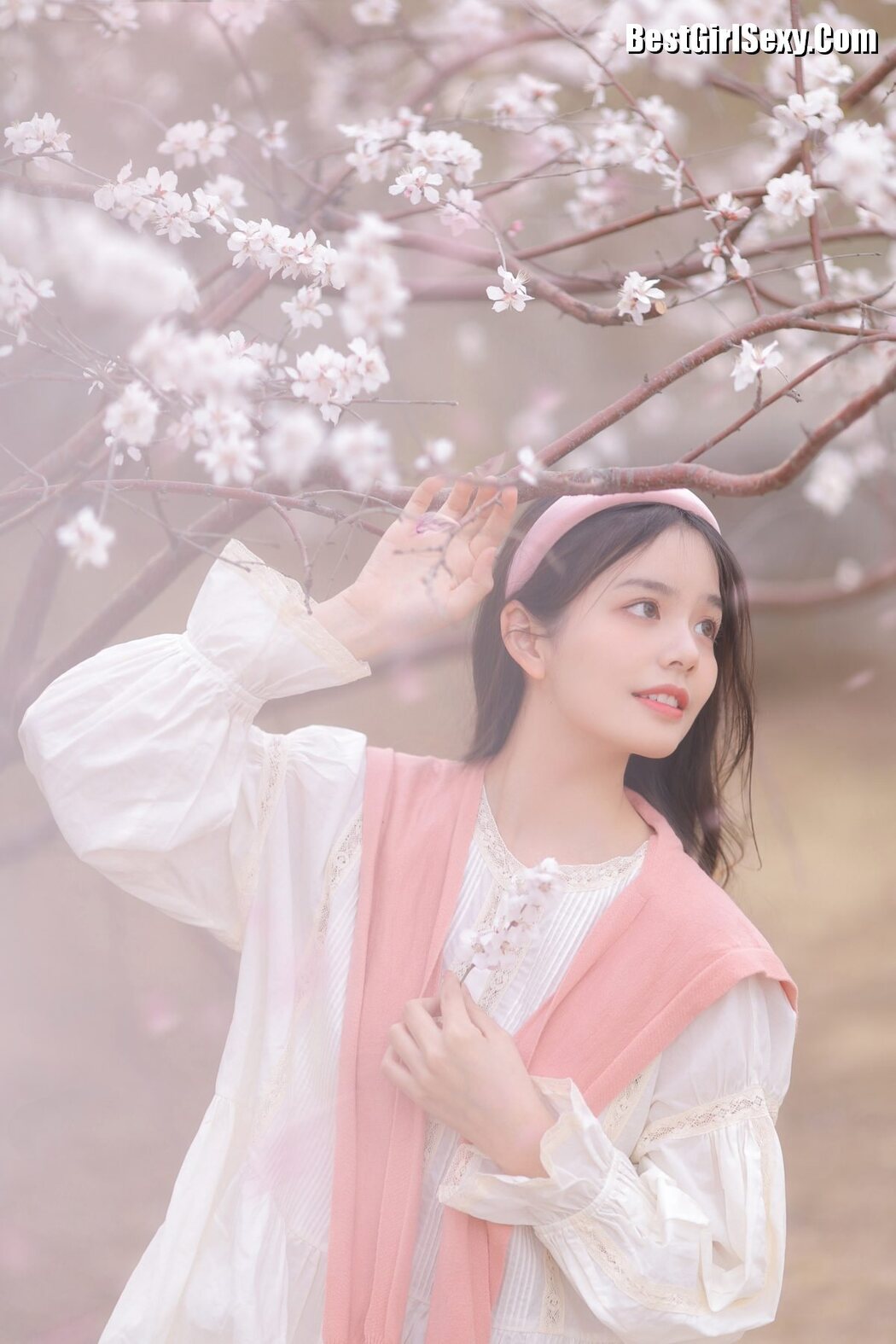 YiTuYu艺图语 Vol.3884 Xian Nu Kuang Quan Shui